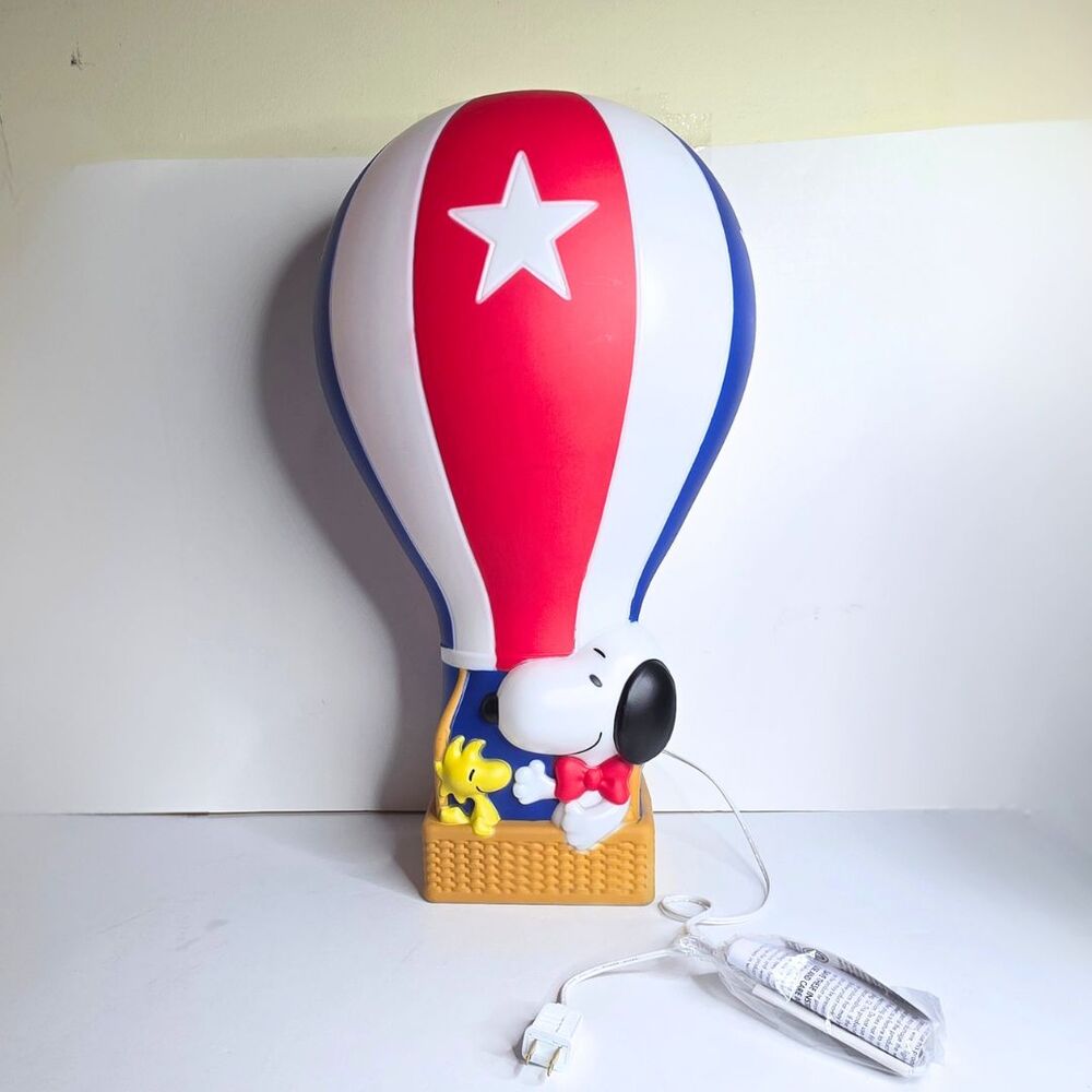 Cracker Barrel 2026 Snoopy Hot Air Balloon Blow Mold USA Red White Blue - NEW